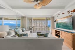 Whaler 807 - Image 2