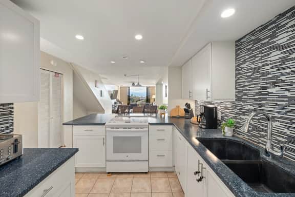 Kahana Villa F401 - Image 3